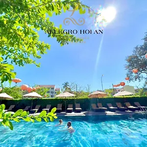 ***** Hotel Allegro . A Little Luxury & Vietname