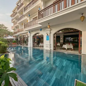 **** Hotel Odyssey & Vietname