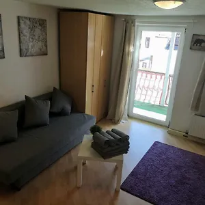 https://deluxe-nikolaus-city-studio.ischgl-hotels.net